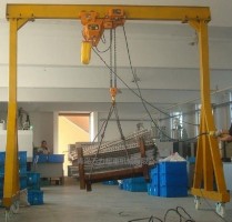 低凈空龍門架起重機